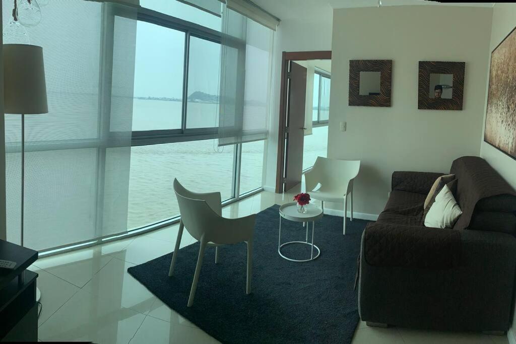 Apartamento Vista Al Rio Puerto Santana Riverfront 1 Guayaquil Eksteriør bilde