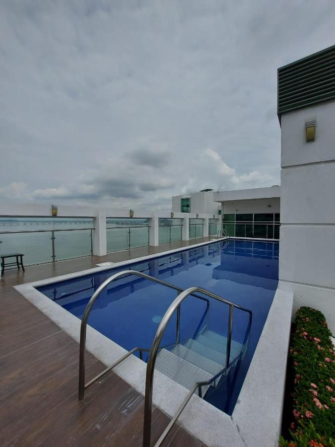 Apartamento Vista Al Rio Puerto Santana Riverfront 1 Guayaquil Eksteriør bilde