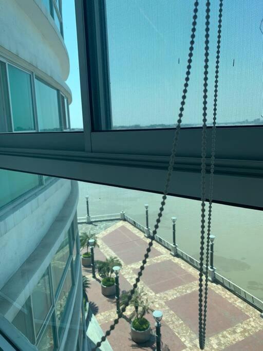 Apartamento Vista Al Rio Puerto Santana Riverfront 1 Guayaquil Eksteriør bilde
